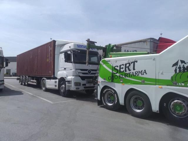 Konteyner taşıyıcı çekim